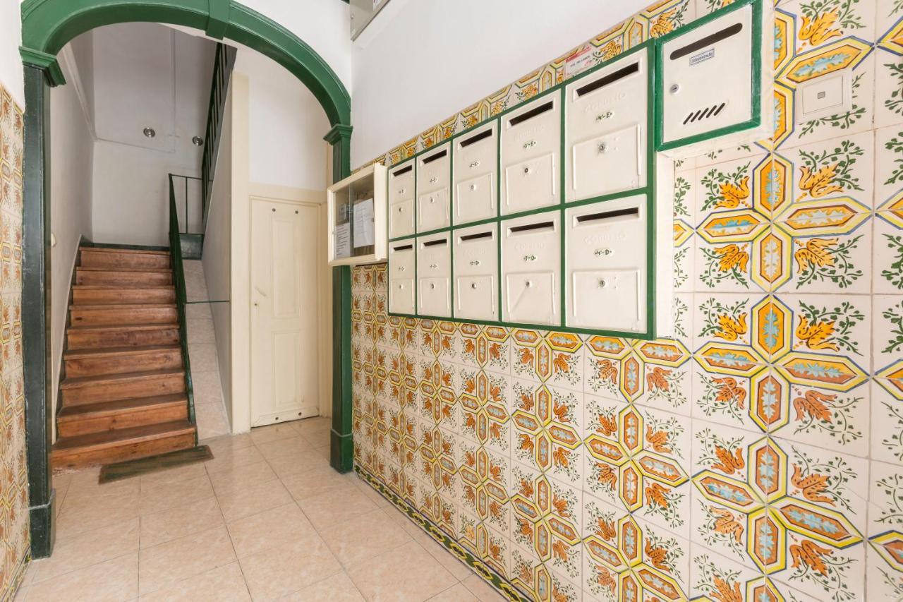 Feel Home in this Stunning Renovated Nest in Graça Lissabon Buitenkant foto